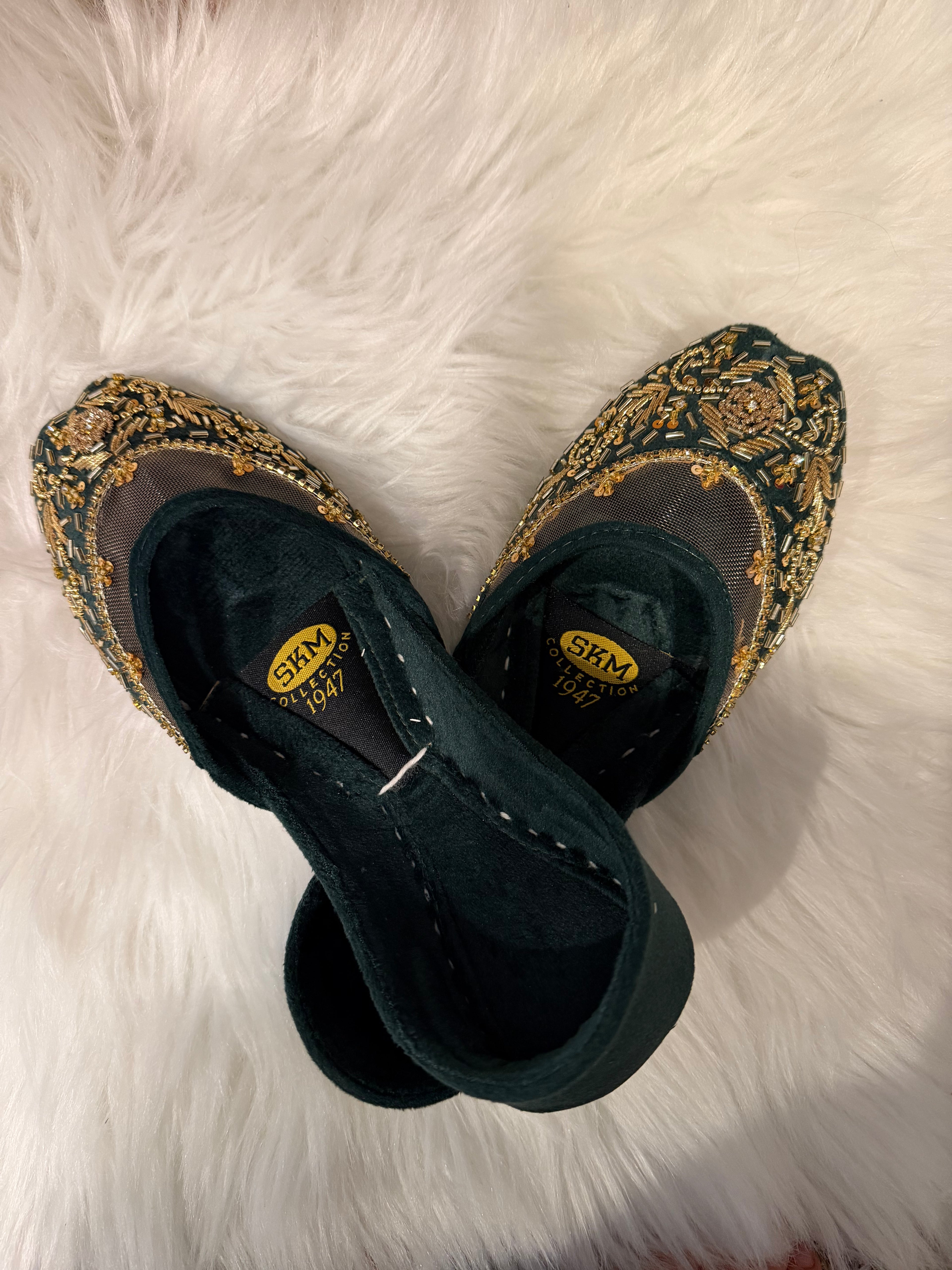 Velvet Khussa